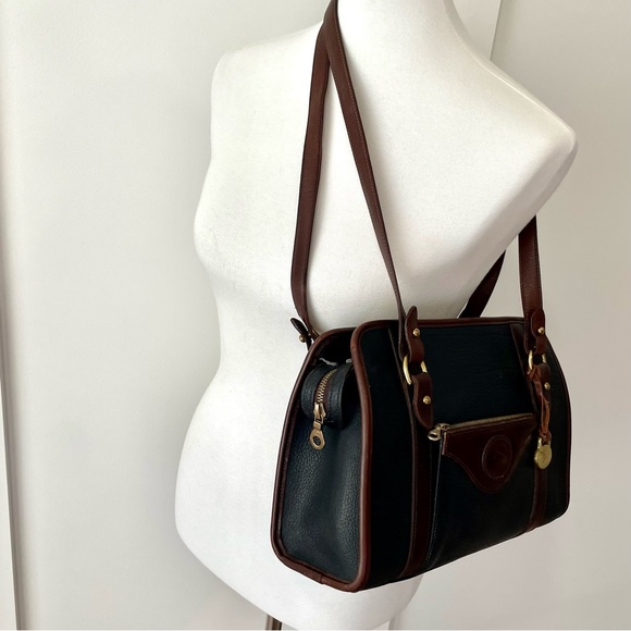 DOONEY AND BOURKE vintage leather black and brown shoulder bag - Picture 4 of 16